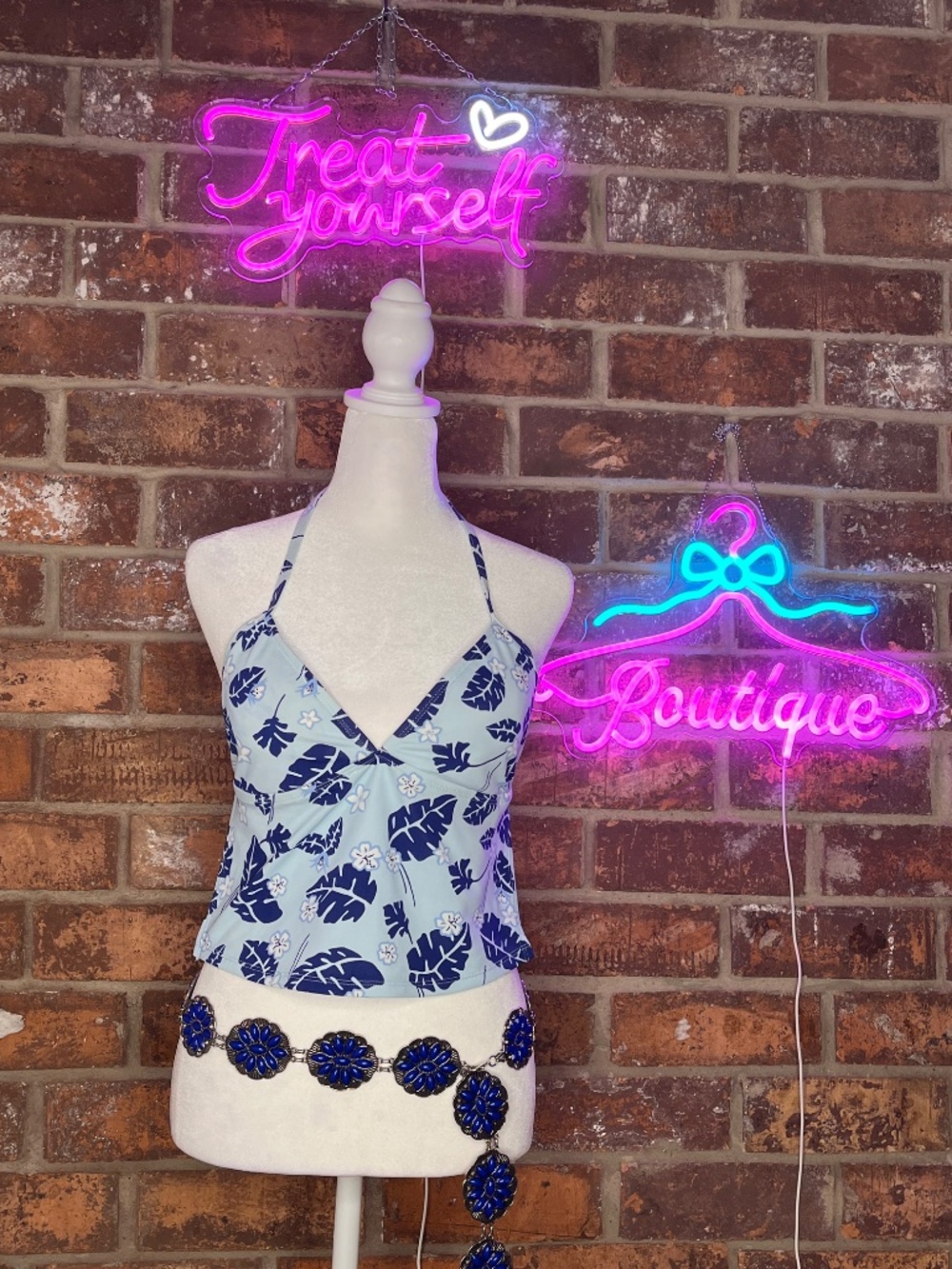Powder/Navy Blue, Back-Out Halter - Picture 2 of 3